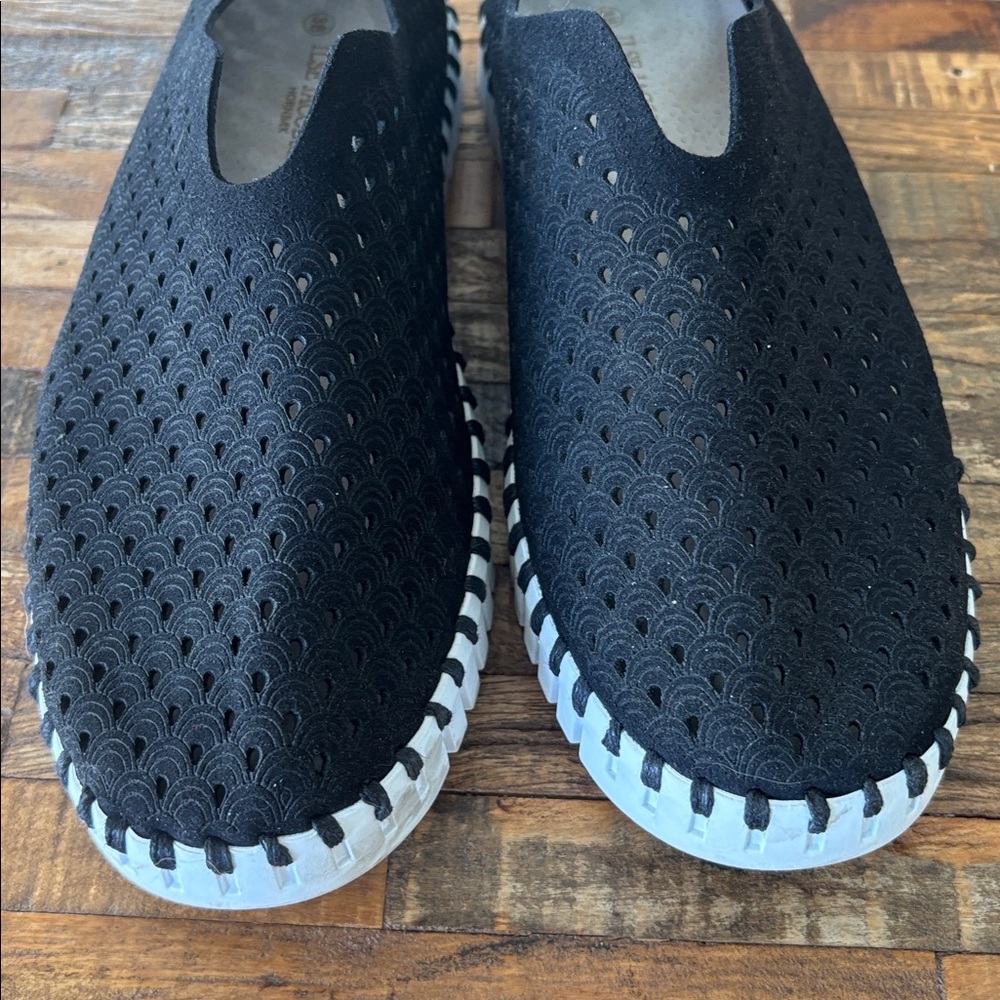 Ilse Jacobsen Black Perforated Slip-On Flats with Contrast Trim - Picture 4 of 7